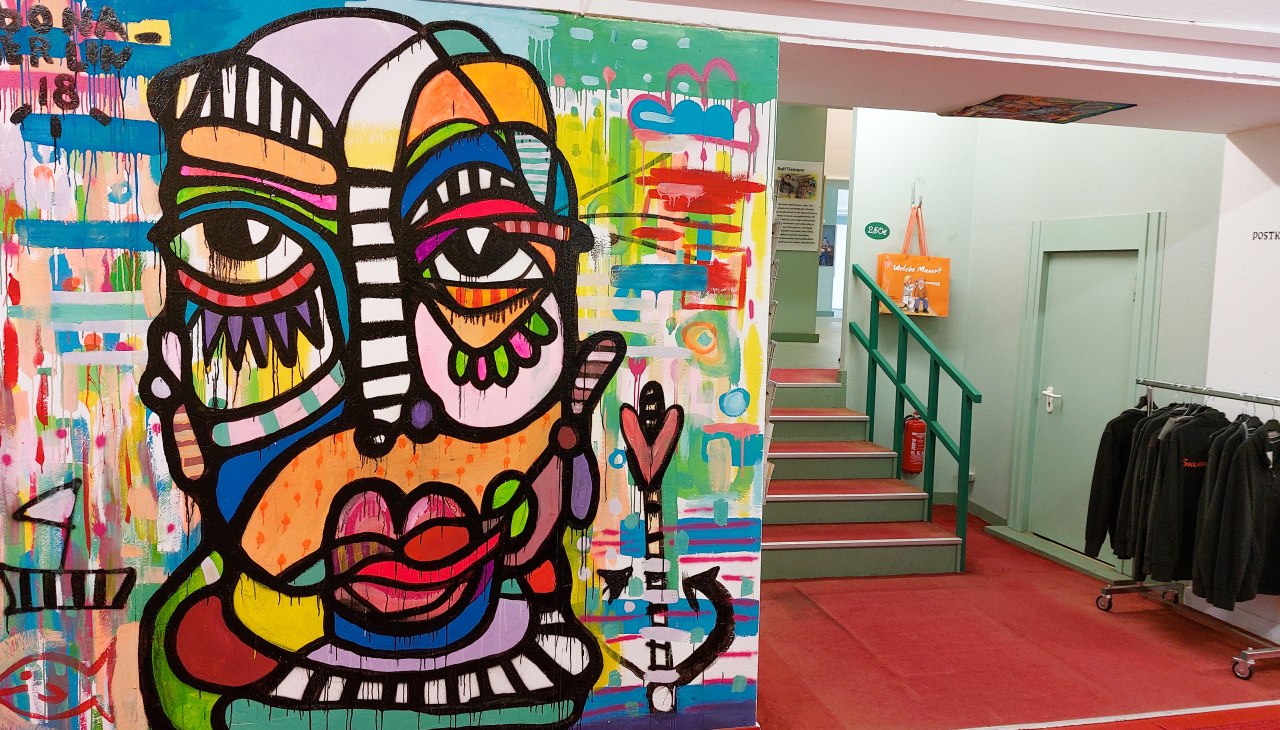 Skurrileum, &copy; TZ HST