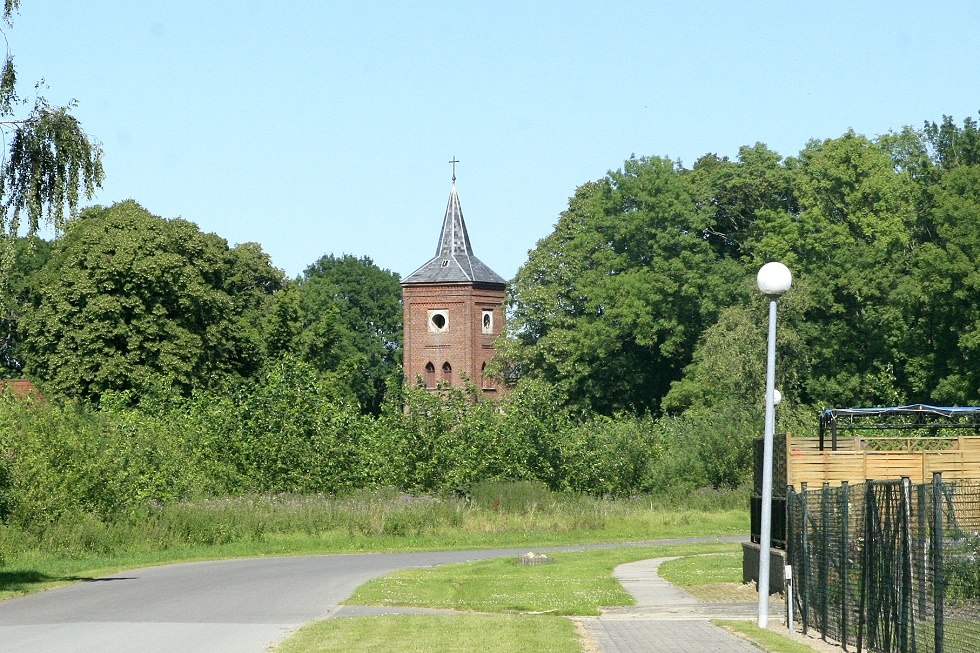 Au&szlig;enansicht des Kirchturms // &copy; Sabrina Wittkopf-Schade