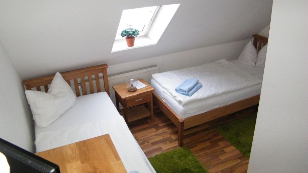 F&uuml;nf G&auml;stezimmer mit Lewitzblick garantieren Ihnen erholsame N&auml;chte in der Lewitz // &copy; Hotel & Gastst&auml;tte "Zur Schleuse"