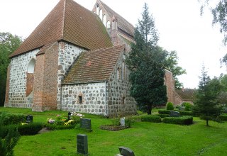 Kirche in Basse // © Schloss Lühburg Kirche in Basse // © Schloss Lühburg