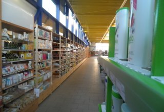 Blick durch den Laden // &copy; Markus Maa&szlig;