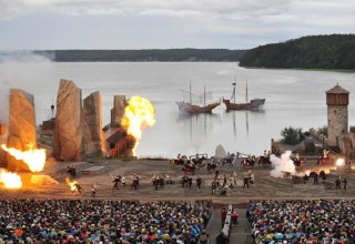 Naturb&uuml;hne Ralswiek i aktion // &copy; St&ouml;rtebeker Festspiele R&uuml;gen