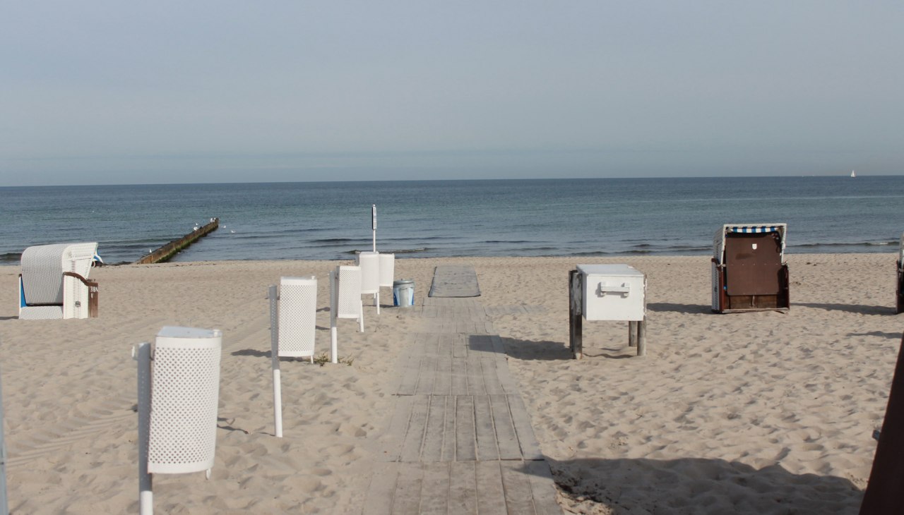 Barrierefreier Strandaufgang 18 in Warnem&uuml;nde, &copy; TZRW