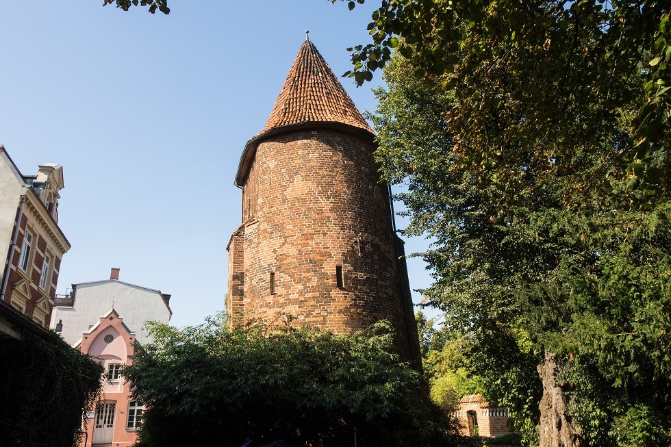 Wasserturm von der Lindengarten-Seite, &copy; Frank Burger